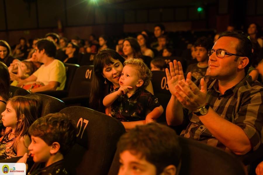 infantil de Festinha no teatro!