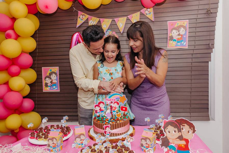 É FESTA! de Maya 4 anos
