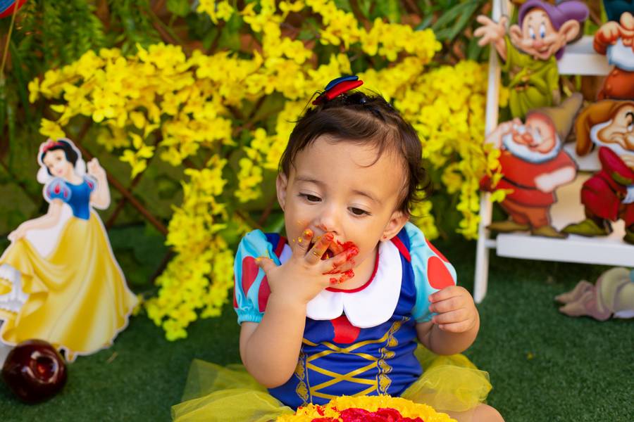 Smash the Cake menina  de Helena 