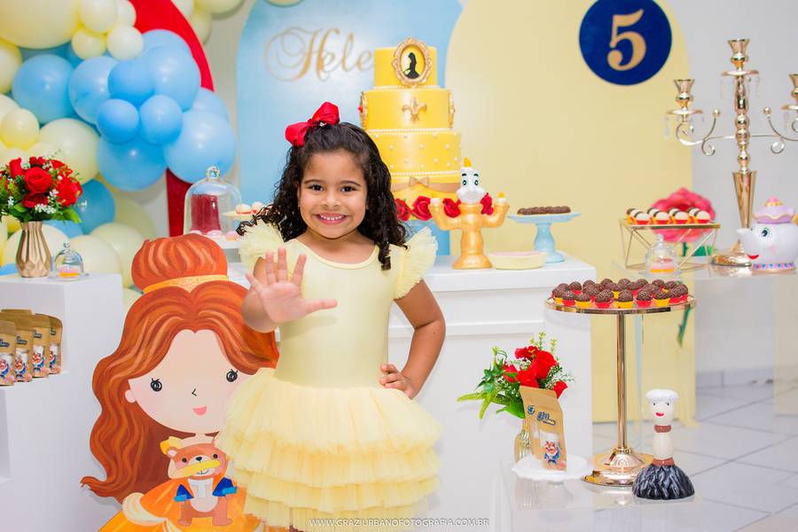 Festa Infantil de HELENA 5 ANOS - A BELA E A FERA