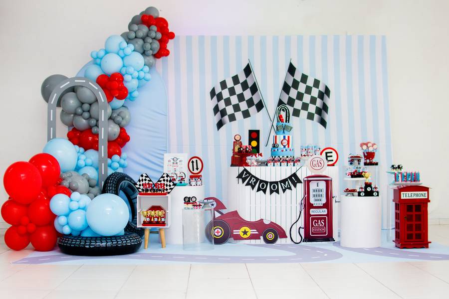 Festa Infantil de BRYAN- 2 anos - FESTA  GRAND PRIX - CARROS