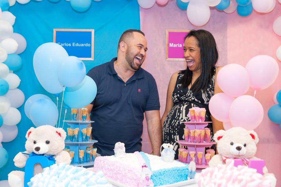 Aniversários de Chá de bebê da Néia 