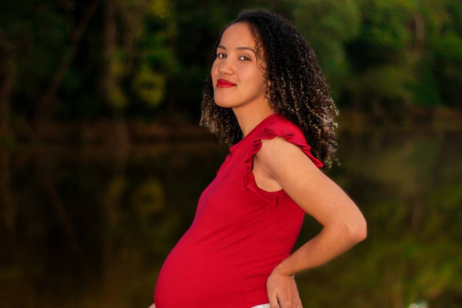 Gestante de ENSAIO DE GESTANTE EM UM LINDO CENÁRIO DE NATUREZA