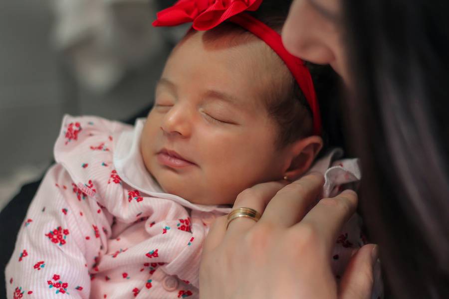 Ensaio Infantil de Registro Intimista: Ensaio Newborn em Casa com a Sofia