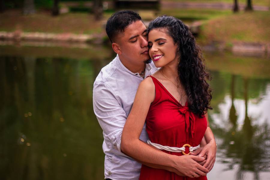 Casal de Ensaio Pré-Wedding: Elkin e Juliana Celebram o Amor em Jundiaí