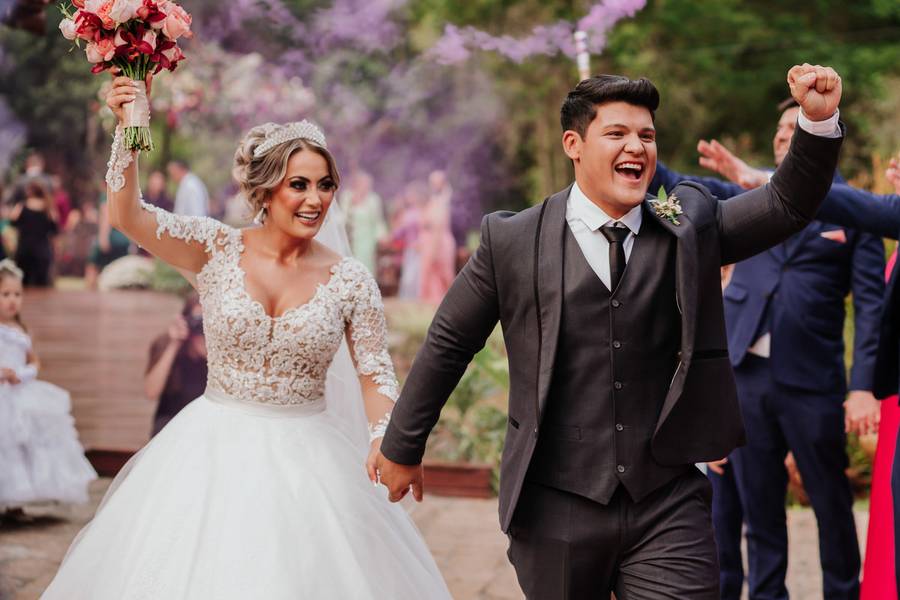 CASAMENTO de O SOL APARECEU PARA ABENÇOAR