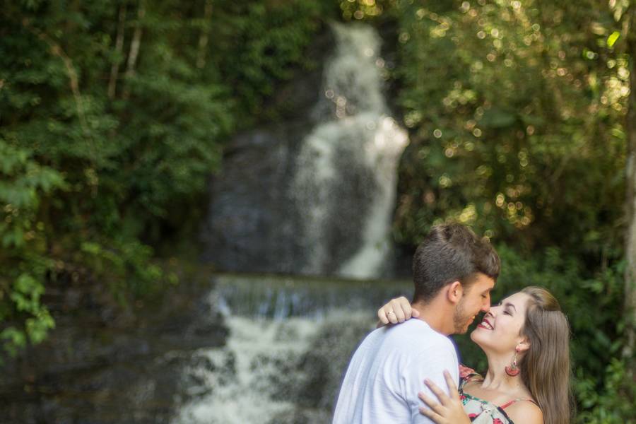 Ensaios de Larissa e João