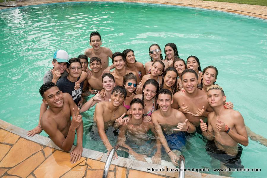 Aniversários de Nicolle e Leonardo 15 anos