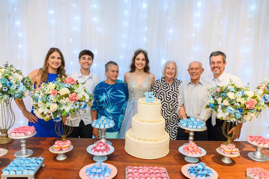 Aniversários de Mariana 15 anos