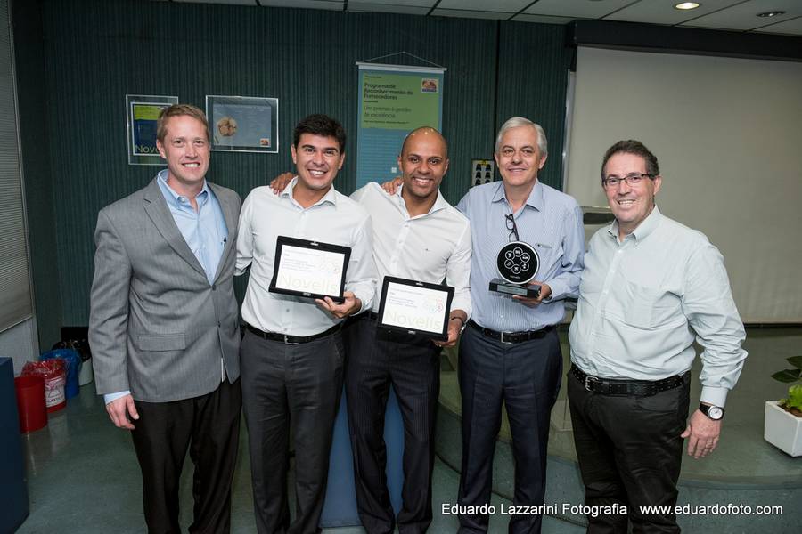 Fotografia Corporativa de Premiação dos fornecedores da Novelis