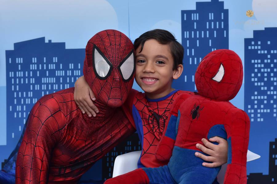 Estúdio Sessões de Tema: Encontro com o Homem Aranha