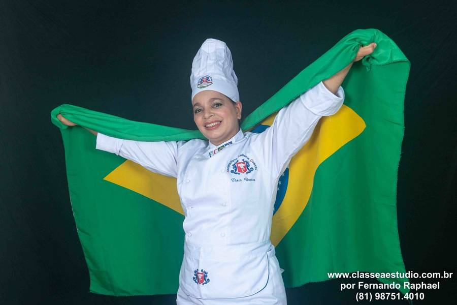 Publicidade de Ensaio fotografico publicitário para chef Tânia Bastos