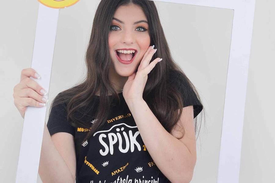 Editoriais de moda de Fotos publicitárias look book para Spuk Teen