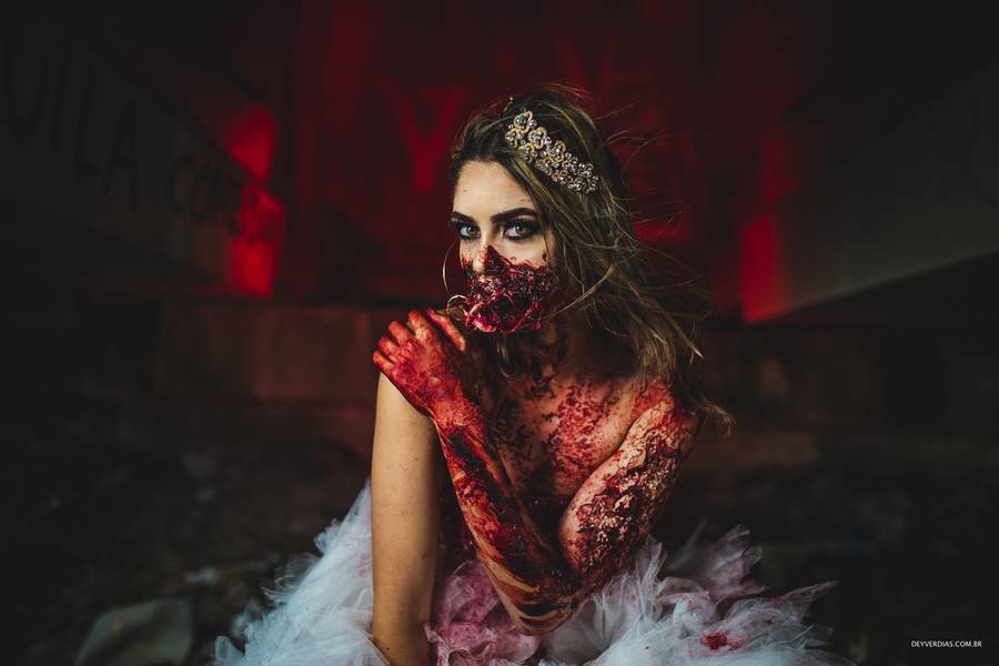 Ensaio #15 de Debutante Zumbi (Especial Halloween)