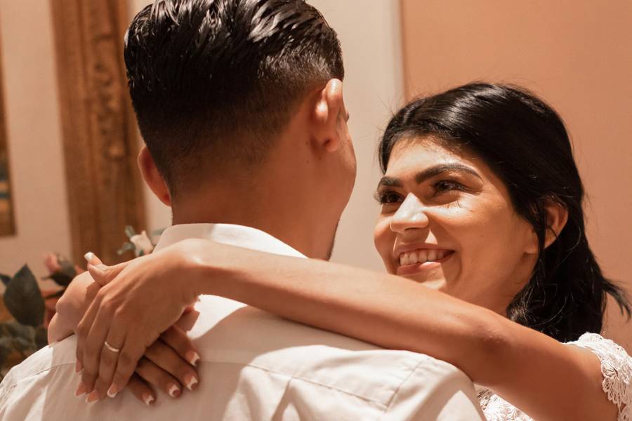 Casal de Casamento Civíl - Eriadny & Jhones