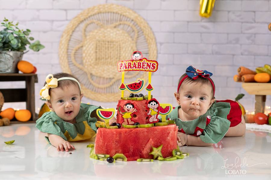 Crianças de Smash The Fruit - Alice e Mariana