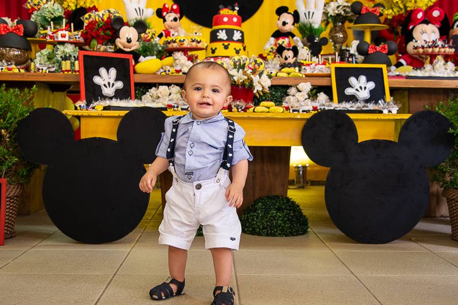 Crianças de Aniversário Nícolas - 1 ano