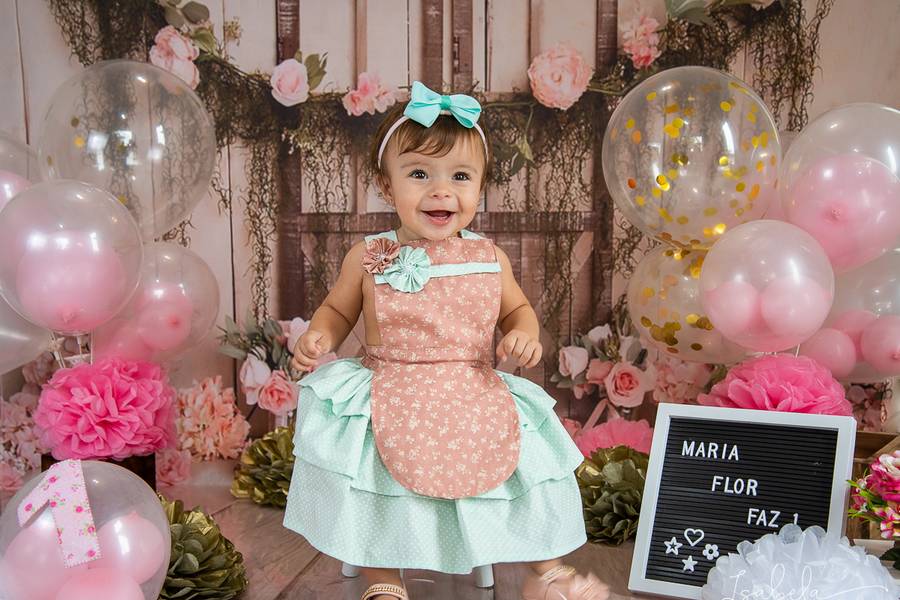 Crianças de Smash The Cake - Maria Flor