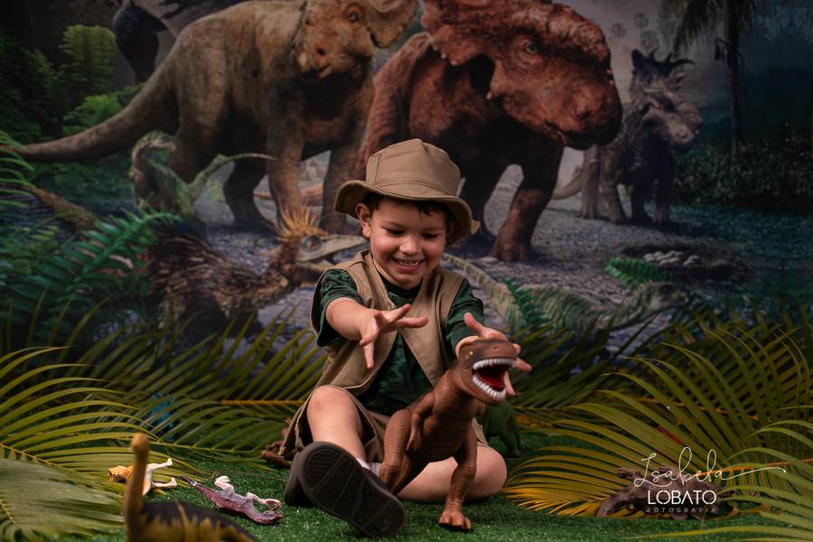 Crianças de Dinossauros - Pedro Ivo