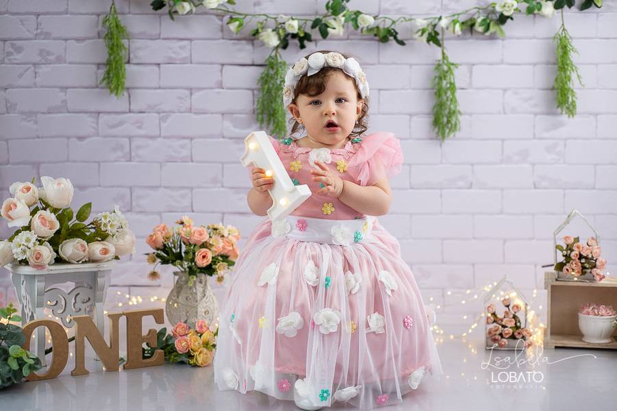 Crianças de Smash The Cake - Bárbara 1 ano