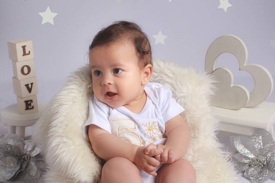 Estúdio Bebê de Otávio 5° mês - Ano Novo
