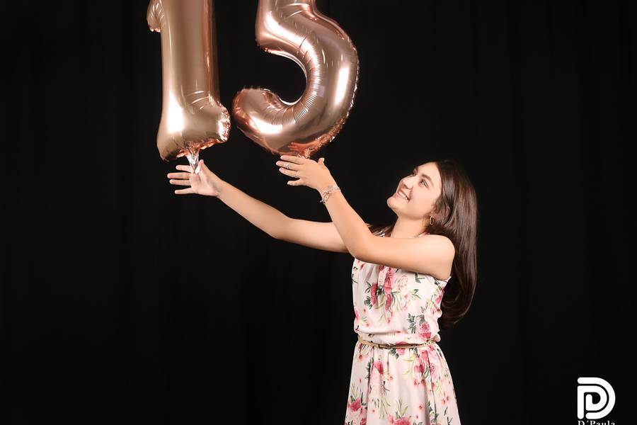 Estúdio de Maria Gabriela - 15 Anos