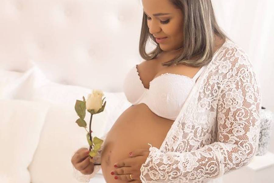 Gestante de Ensaio Gestante