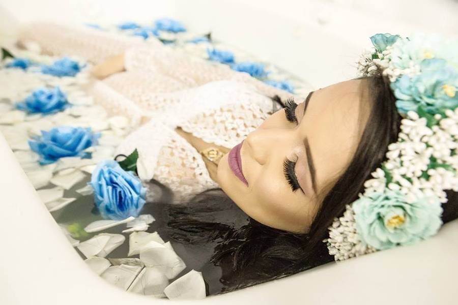 Gestante de Ensaio Gestante - Banheira 