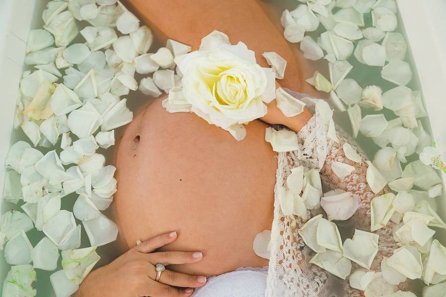 Gestante de Ensaio Gestante Milk Bath