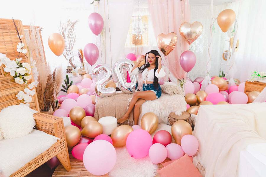 Aniversario de Ensaio Aniversario Quarto Rustico com Rosa