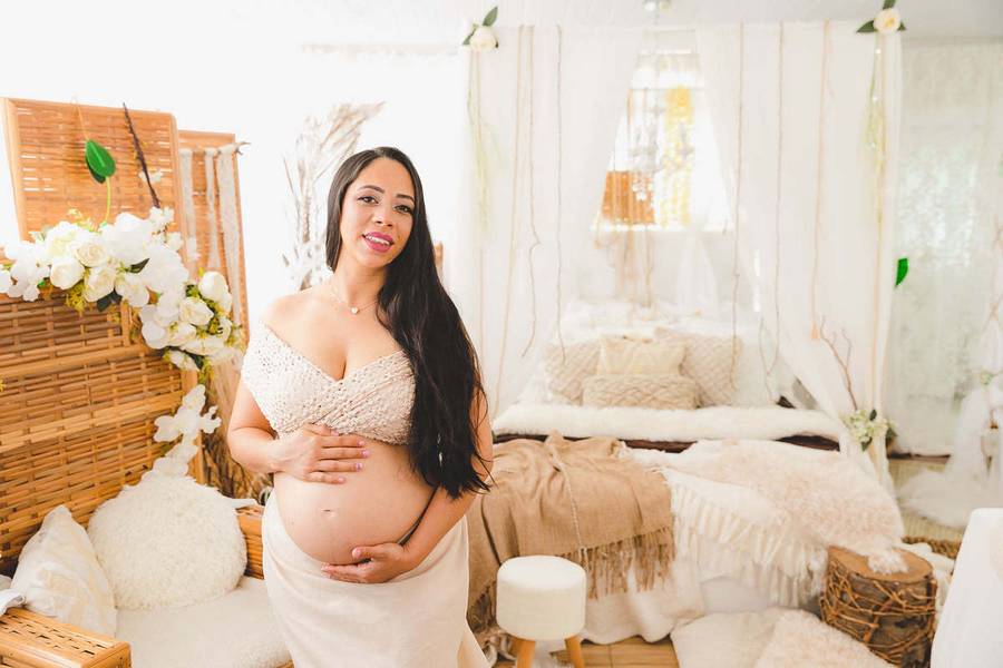 Gestante de Ensaio Gestante Quarto Rústico