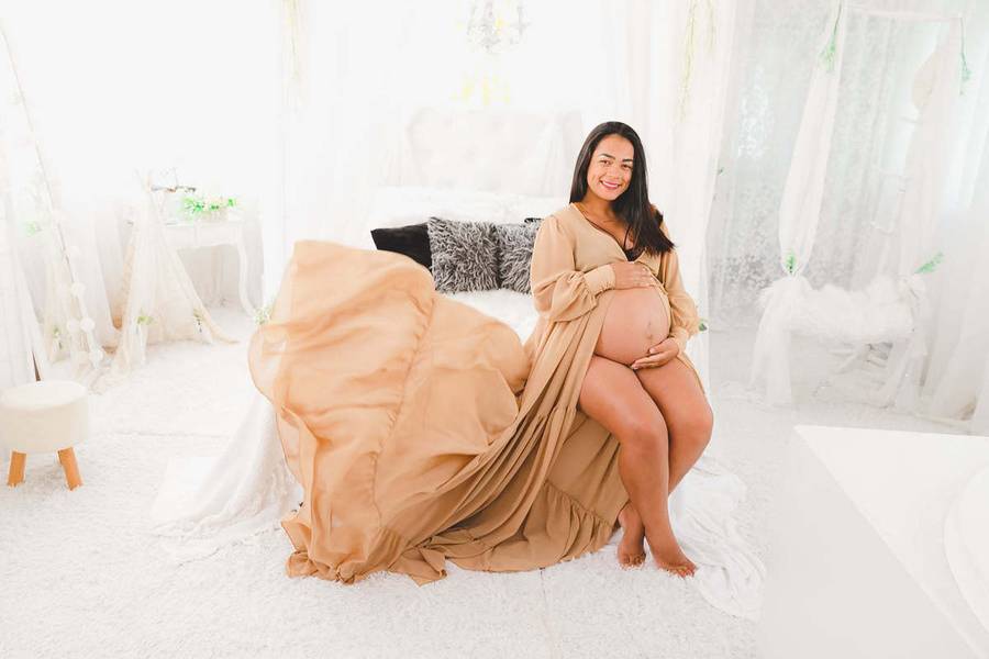 Gestante de Ensaio Gestante Quarto Branco