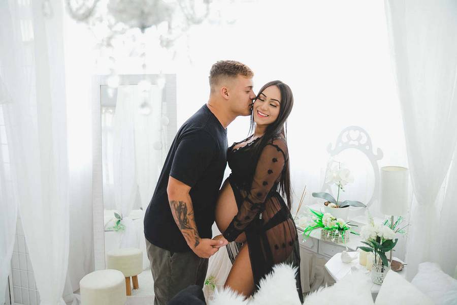 Gestante de Ensaio Gestante Quarto Branco