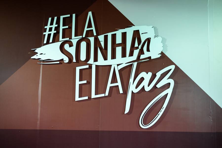 Corporativo de Ela Sonha Ela Faz