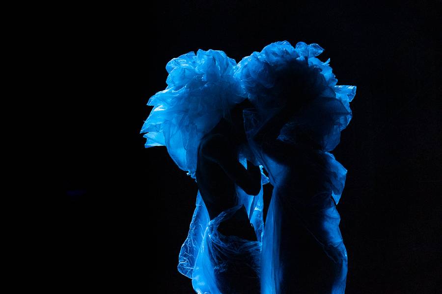 DANÇA de RESIDUAL - OS DOIS COMPANHIA DE DANÇA