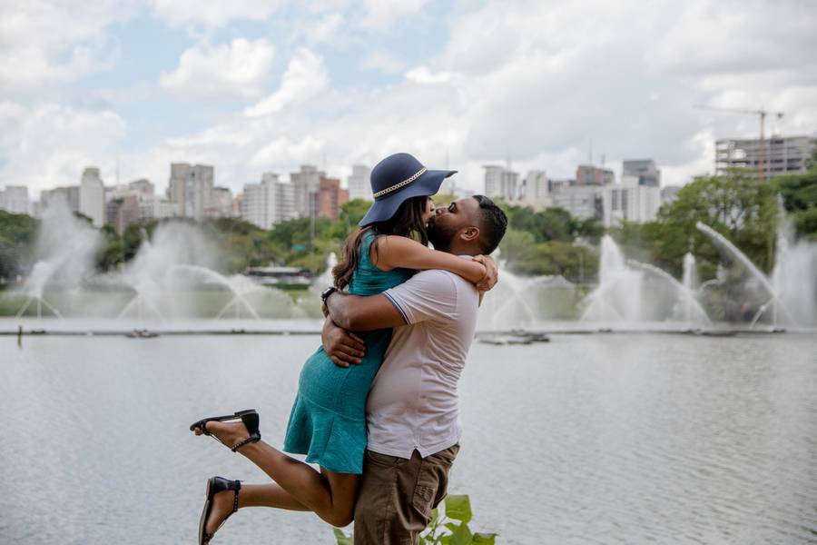 Casais de Thainá e Alexandre