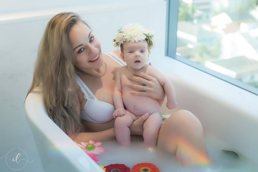 Ensaio Mamãe e Bebê de Ensaio Mamãe e Bebê - Laryssa e Sophia 