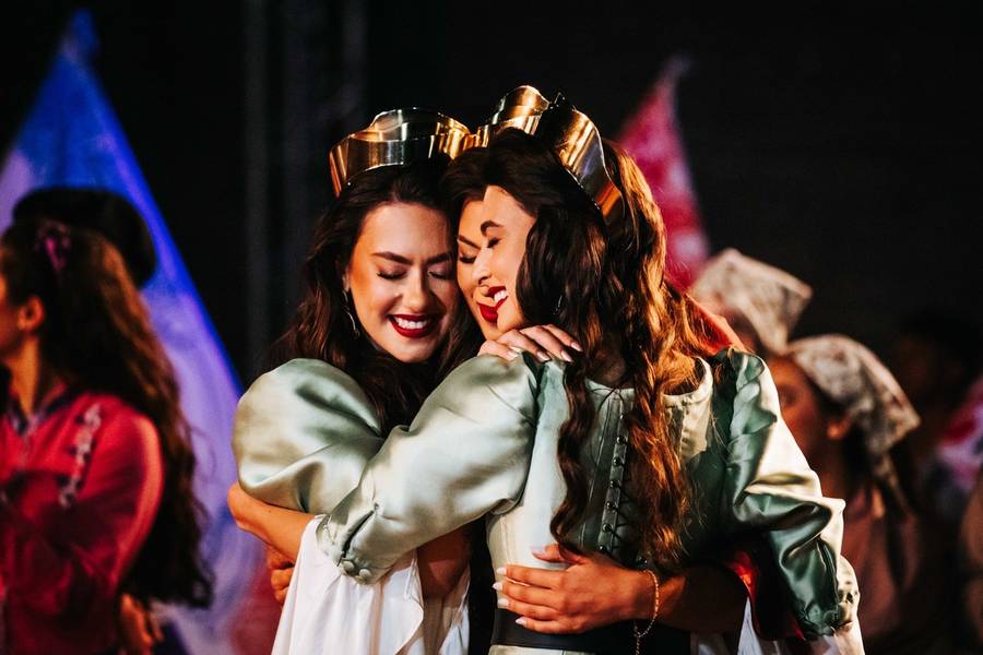 Fotojornalismo de 35ª Festa Nacional da Uva - 1º Desfile