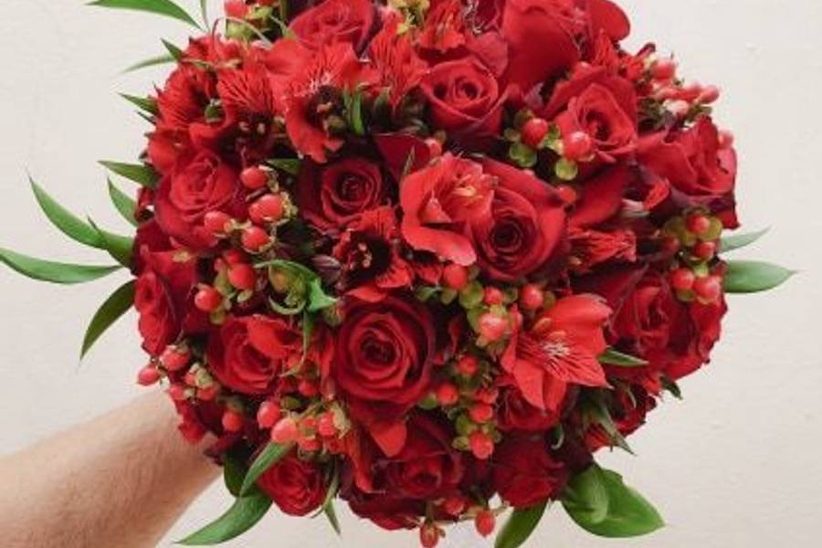 Buques de Lindo Buquê vermelho para noivas eternamente românticas e apaixonadas.