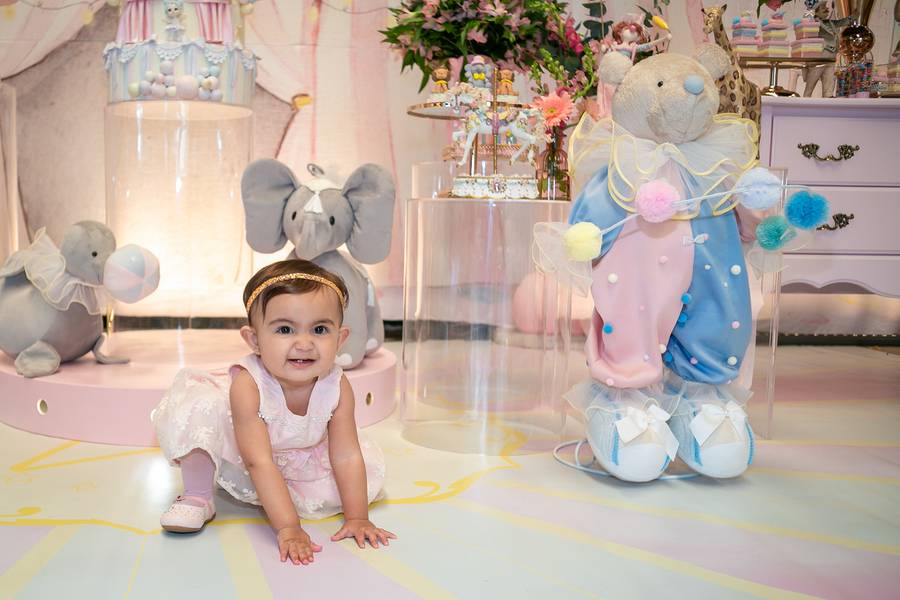 Aniversários de Comemoração do 1º aniversário da princesinha RAFAELA ...🎪 🤹🏻