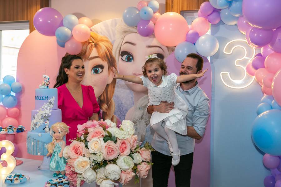 Aniversários de Stella comemora seus 3 anos de vida ...🎈