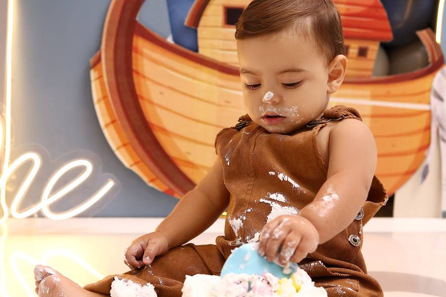 SMASH THE CAKE de NOAH- SMASH THE CAKE