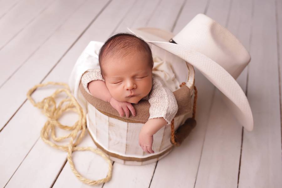 NEWBORN de JOÃO PEDRO - NEWBORN