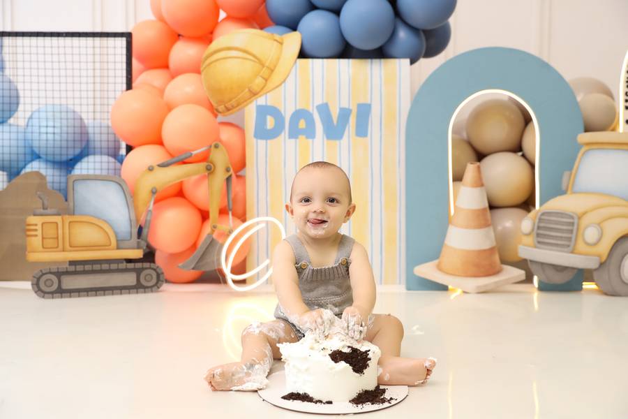 SMASH THE CAKE de DAVI - RETROESCAVADEIRA