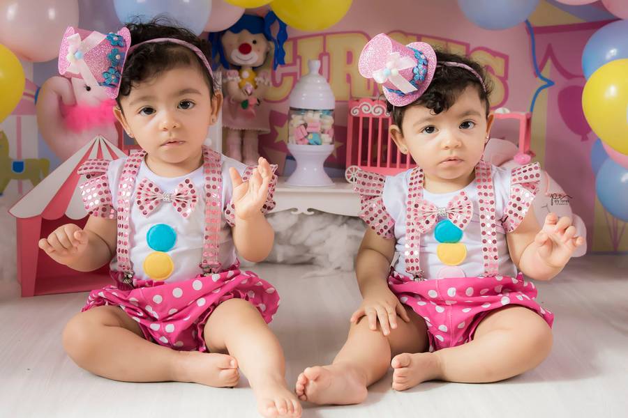 Smash the Cake de Maria Eduarda e Maria Fernanda 1 Aninho