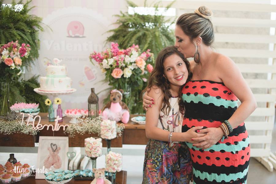 Aniversários de Chá de bebê da Valentina