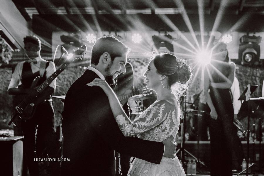 Casamentos de  Camila e Simon