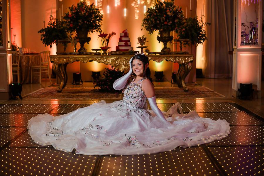 15 anos de Os 15 anos de Yandra: uma noite de encontros, emoção e grandes lembranças