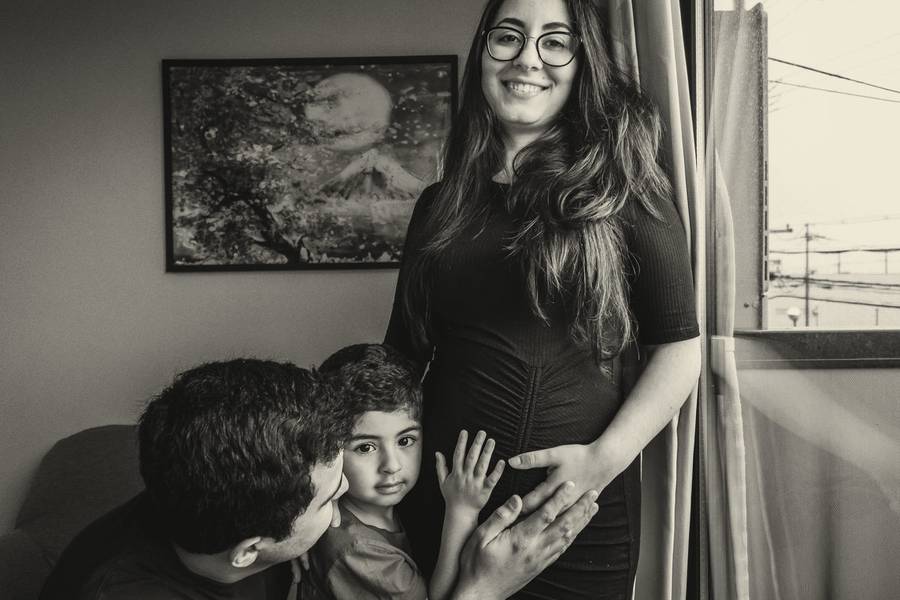 Gestante de Amor pela barriga