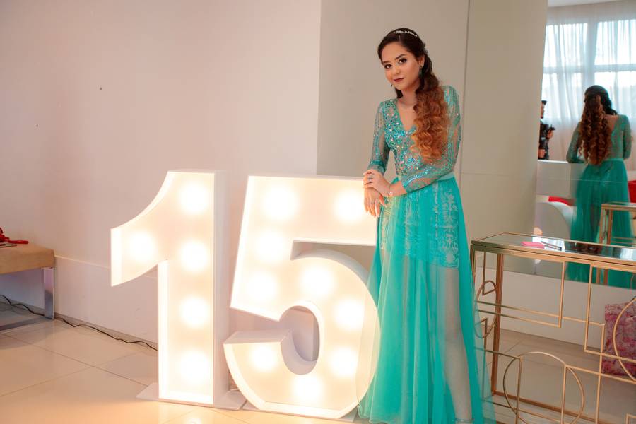 DEBUTANTE de #15 da Isa